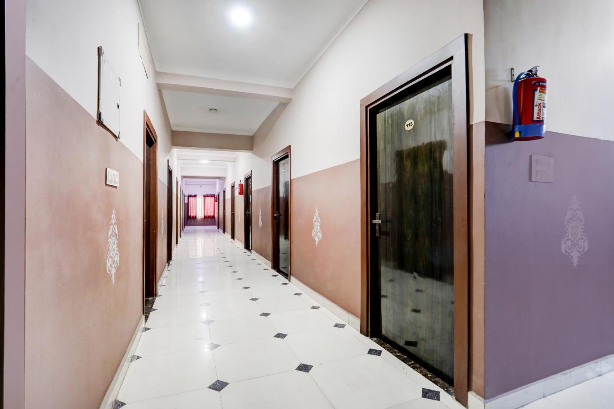 Super Townhouse Gida Near Rto Office Hotel Gorakhpur Exterior photo
