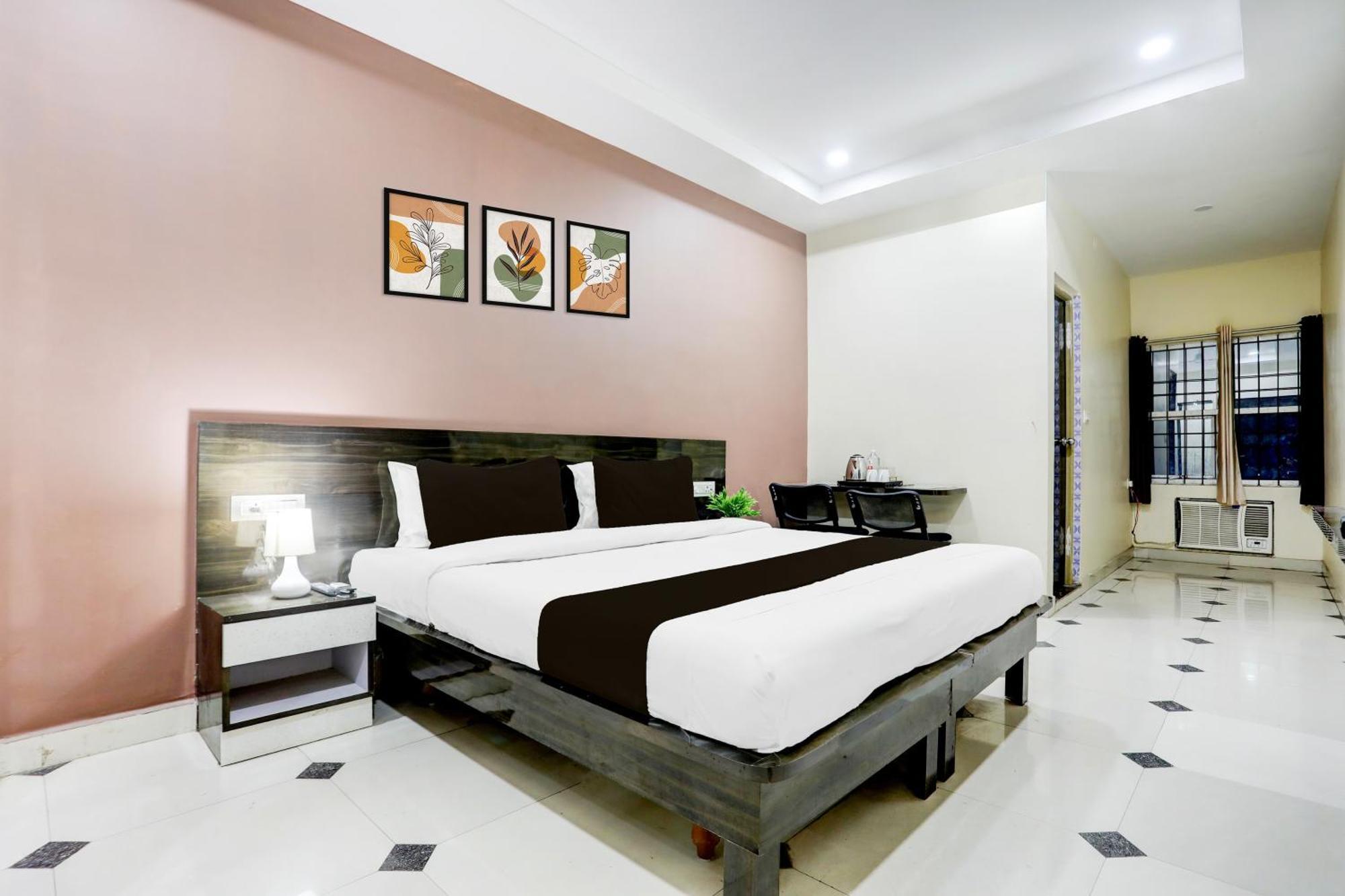 Super Townhouse Gida Near Rto Office Hotel Gorakhpur Exterior photo